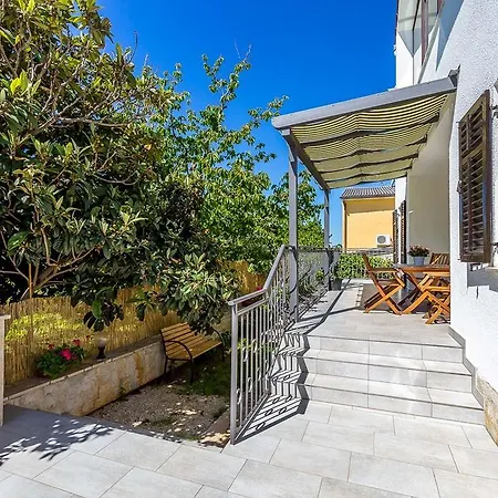 Apartment Viviana Pula